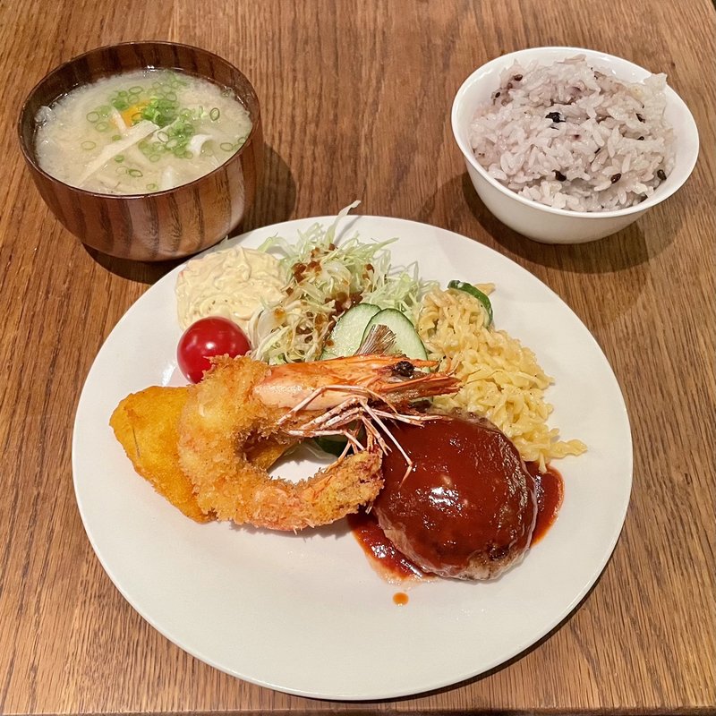 海老フライプレート(シュガー・プラム サンジュウサン)