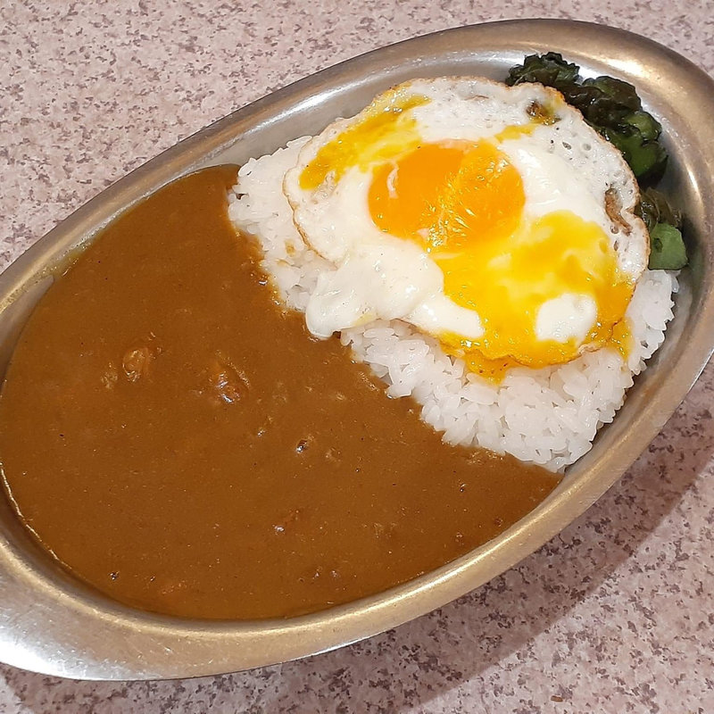 カレー(デンキヤホール)