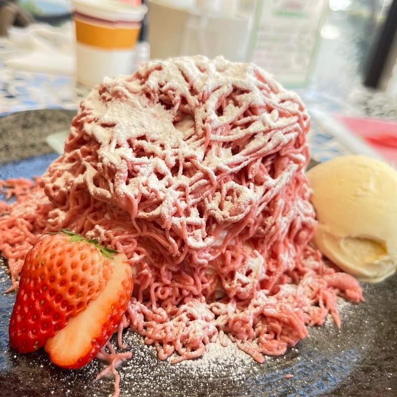 いちごのモンブラン (たこまん 志都呂工房 )