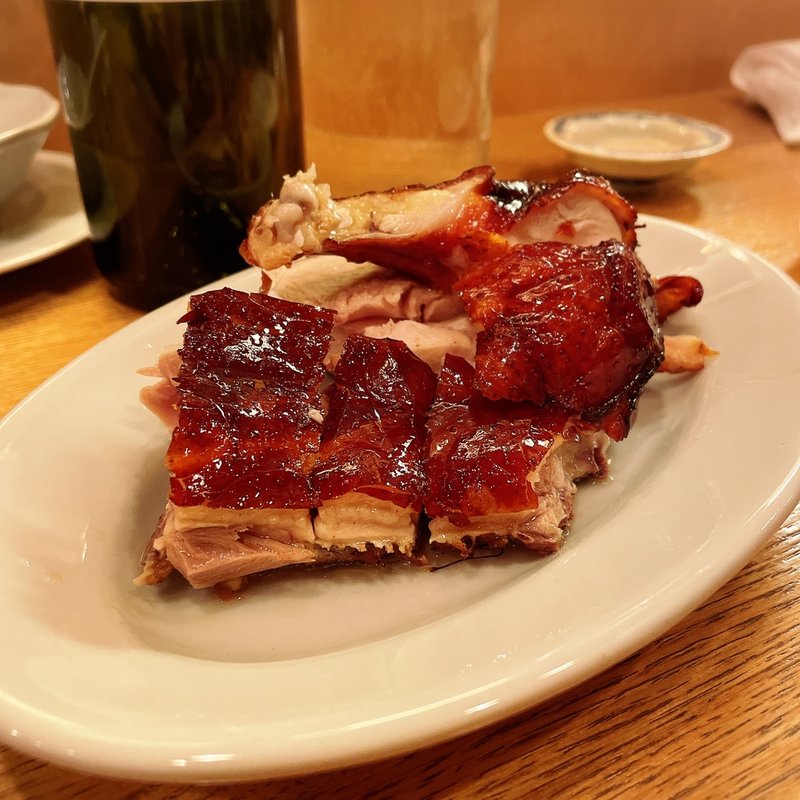 熊野地鶏、烏龍茶スモーク(サエキ飯店)