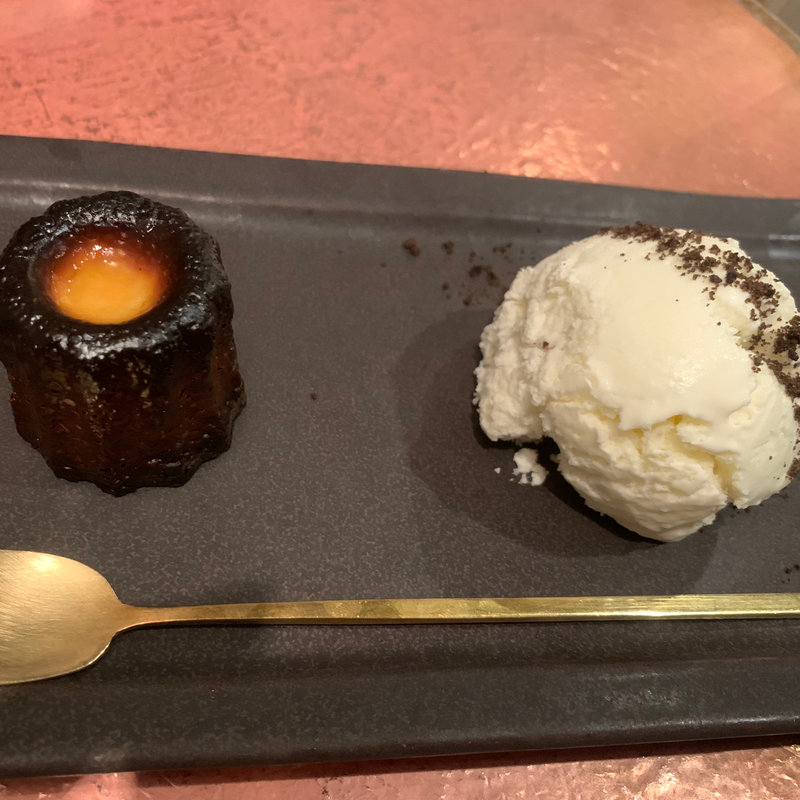 カヌレとゲランド塩アイスクリーム(ドリンク付き)(THE STAND ザ　スタンド)