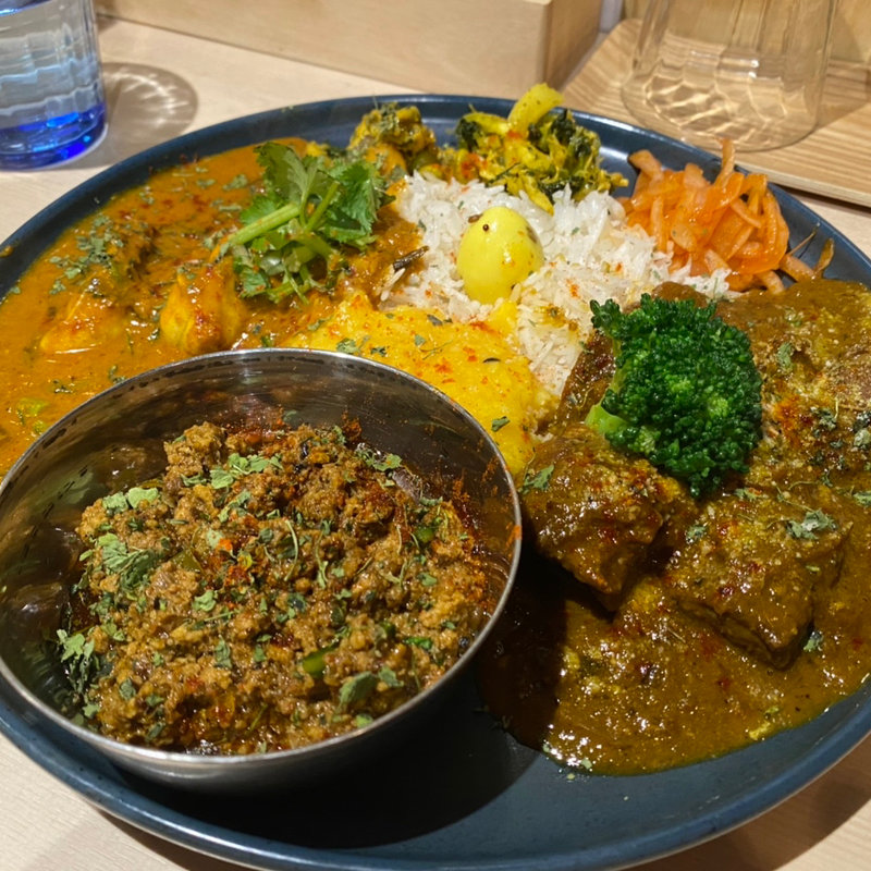 ホアジャオうめラムキーマ×カキラッサムカレー×黒毛和牛タンサグカレー(スパイスカレー KERAKU)