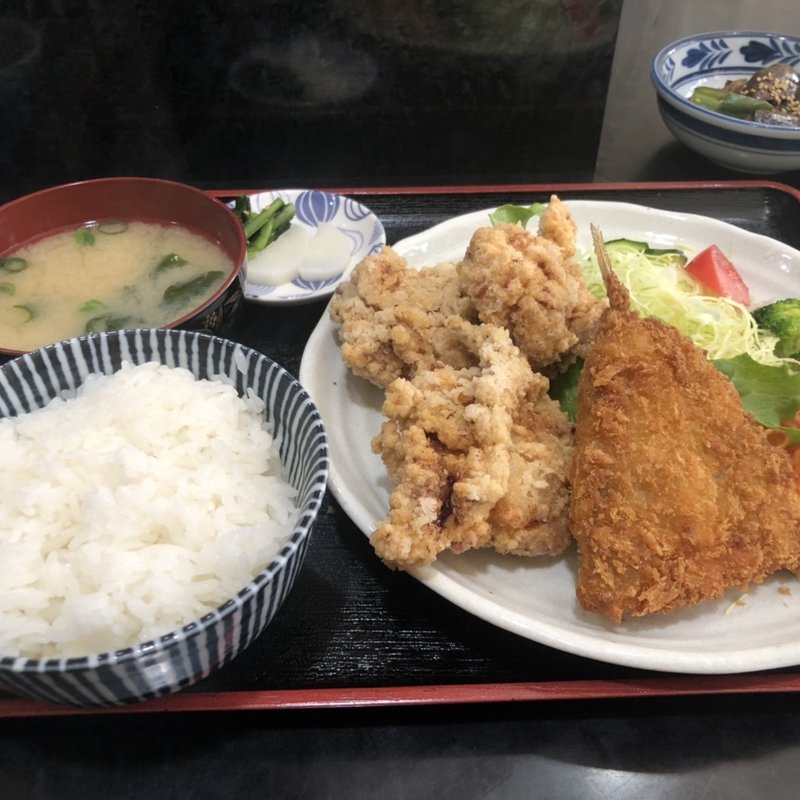 あじから定食(格子戸)