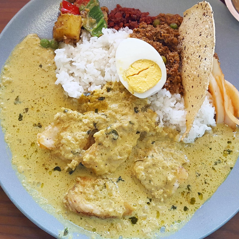 白身魚＆キーマカレーライス(FISH 新宿店（フィッシュ）)