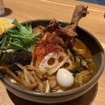 10種野菜の揚げチキンレッグ(札幌スープカレー絲~いと~)
