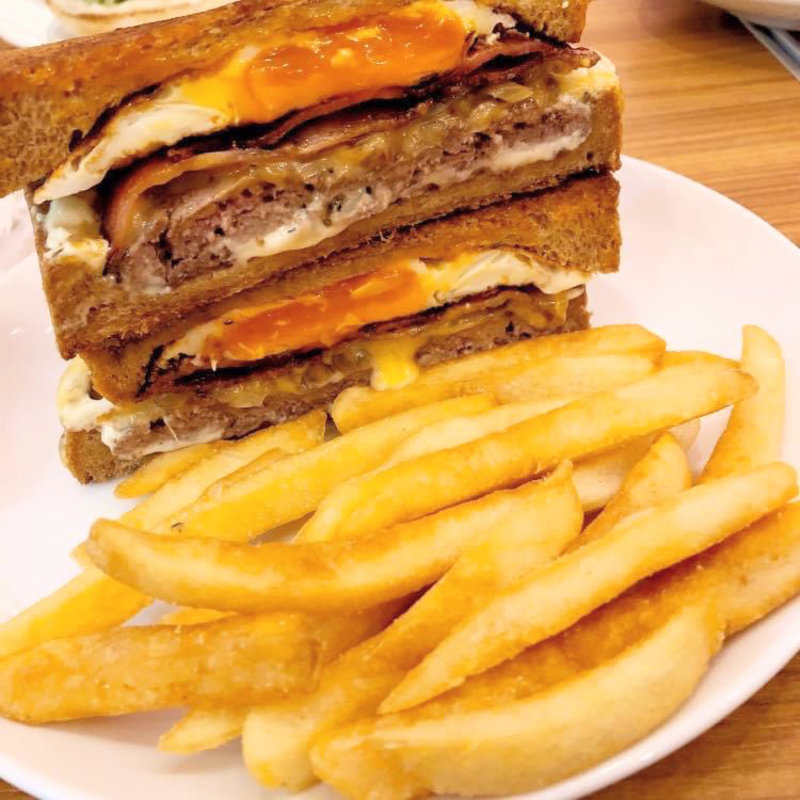 ハンバーグ&チーズサンドイッチ(BURGER&MILKSHAKE CRANE)