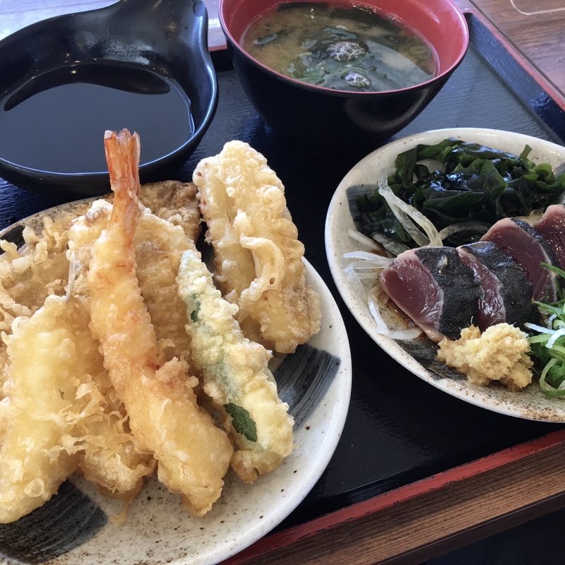 かつおたたき天ぷら盛り定食(街かど屋 伊丹市役所前)
