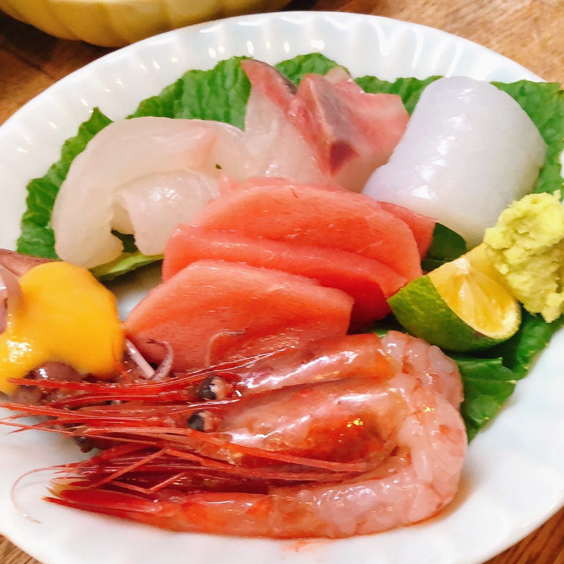 刺身盛り合わせ(やすきよ )