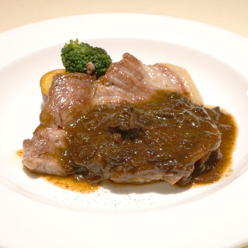 カルネ(肉)ランチ(マンジャーモ)