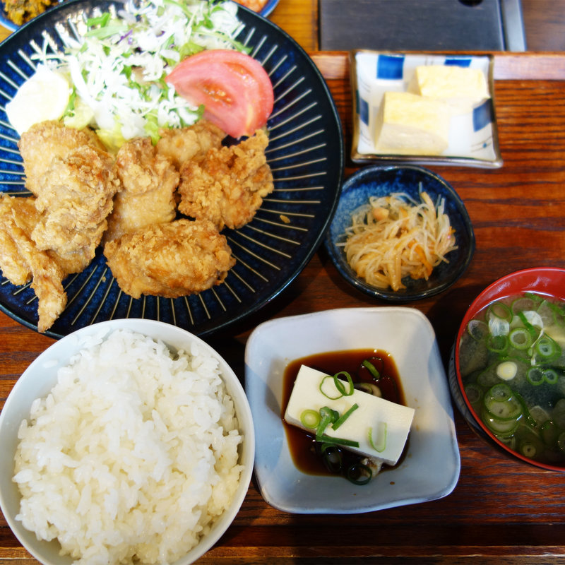 唐揚げ7個の定食(今泉キッチン)