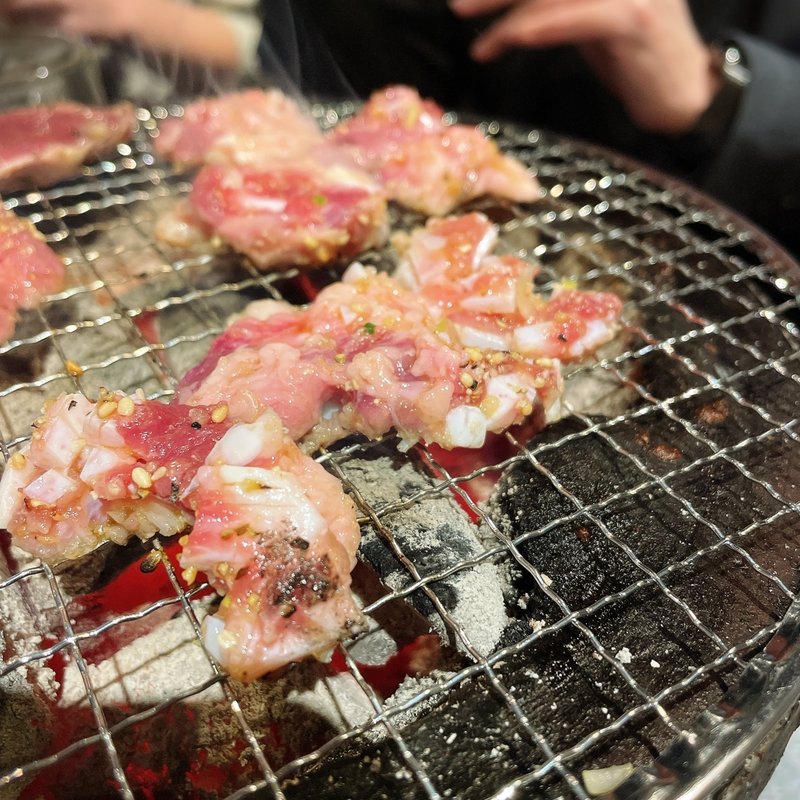 コリコリ(炭火焼ホルモン かなめ)