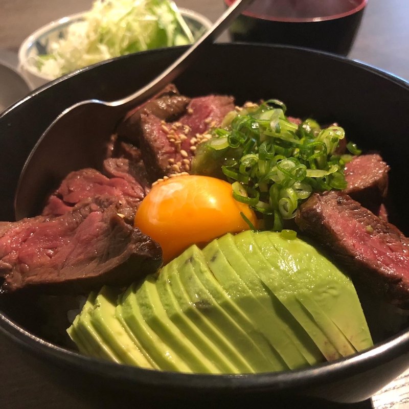 アボガドハラミ丼(すみび焼肉 Da-Wa)