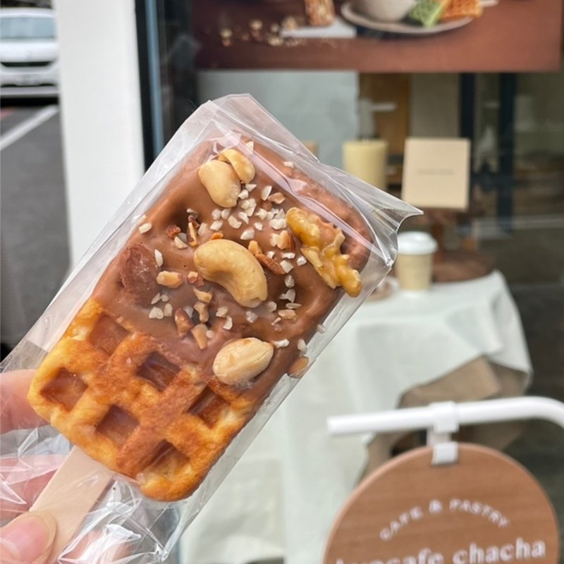 キャラメルナッツワッフル(kyocafe chacha 三条店)