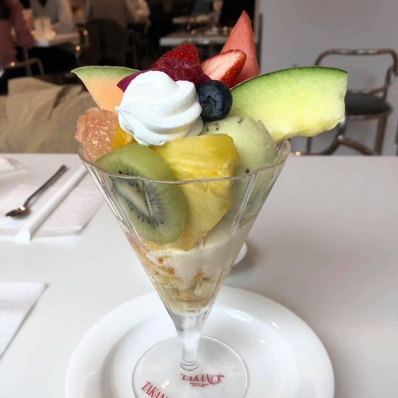 フルーツパフェ(タカノフルーツパーラー 新宿高島屋店 )