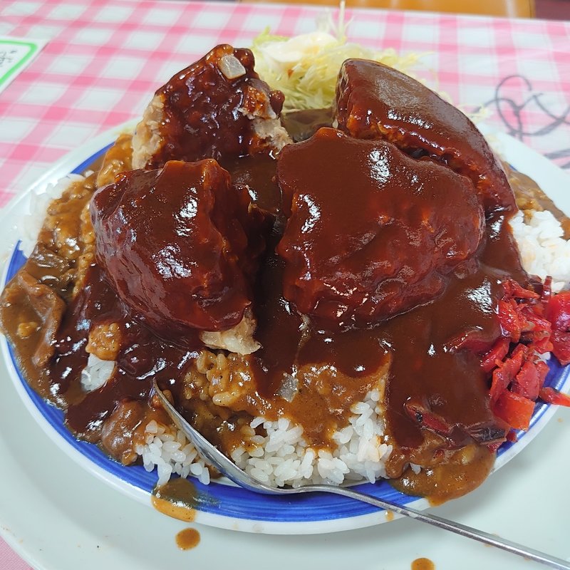 カレーライス大盛り+ハンバーグ(文福飯店)