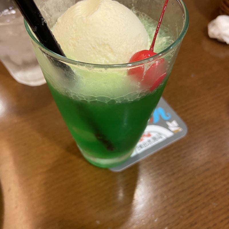 メロンフロート(洋食や 三代目 たいめいけん 上野店)