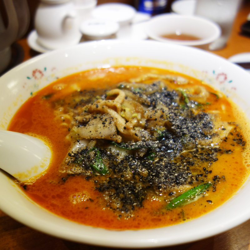 黒胡麻風味のタンタンメン(中國家常麺房チャオのみせ（趙之家）福重分店)