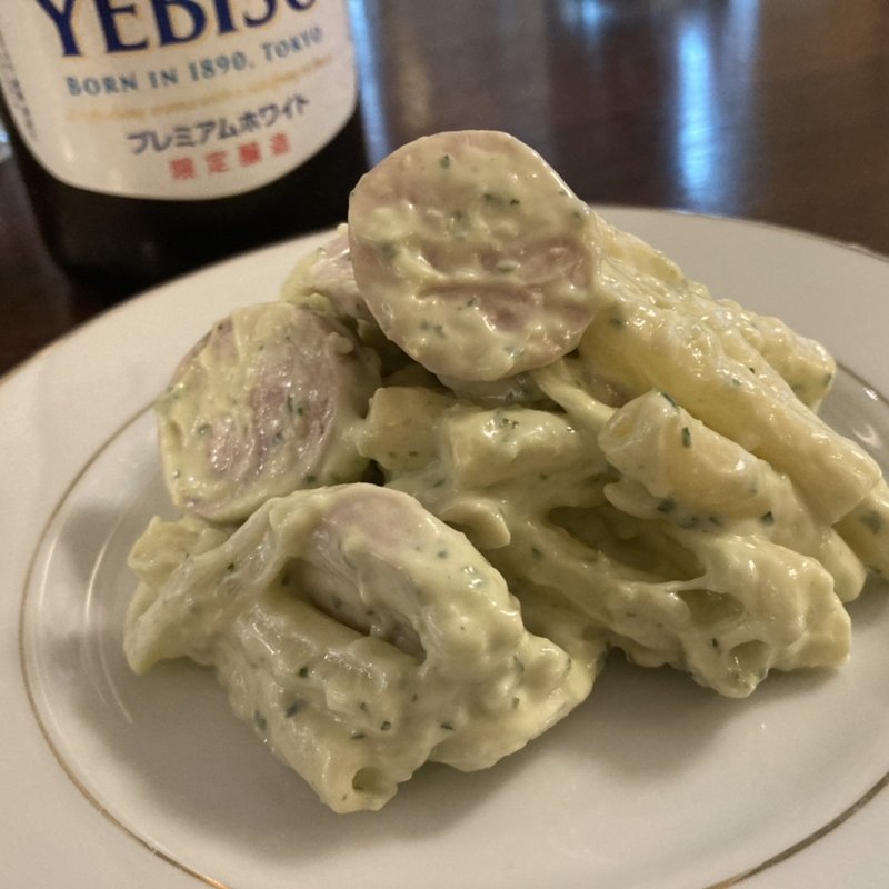 ハーブソーセージのマカロニサラダ(ビヤホール&カフェ ヨッシーズ茅場町)