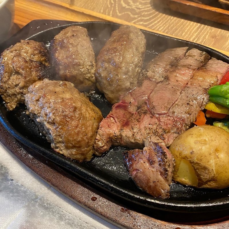 ダブルハンバーグとステーキ(いしがまやハンバーグ MARK IS みなとみらい)