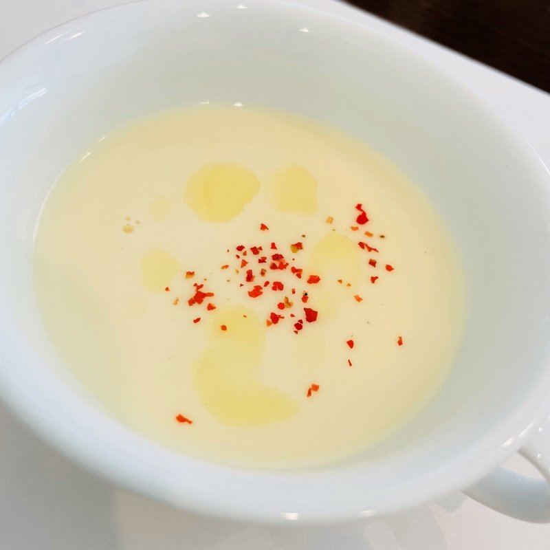 ジャガイモのポタージュ　(MareBlu & MORAN BAGEL)