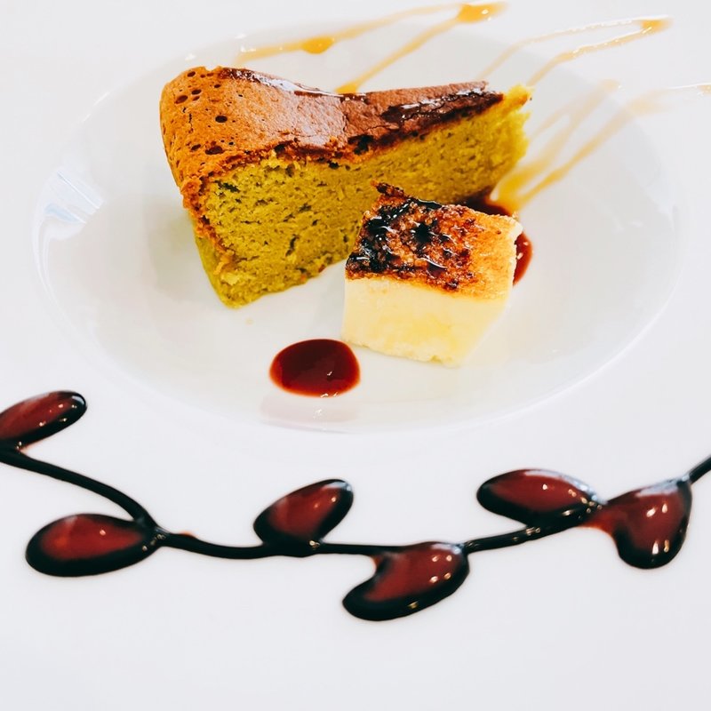 ピスタチオのシフォンケーキと、カタラーナ(MareBlu & MORAN BAGEL)