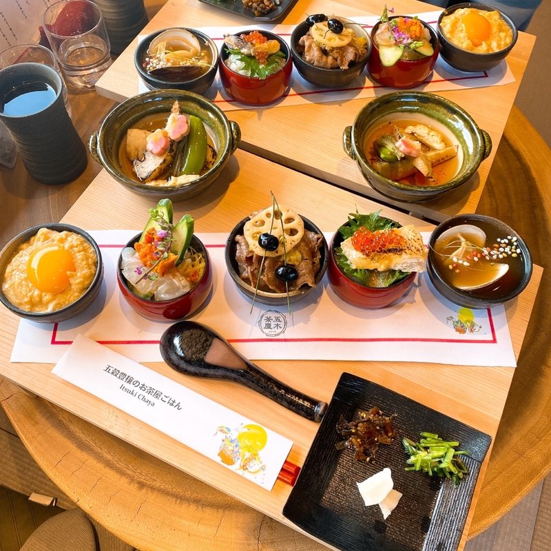 京丼食べ比べ膳(五木茶屋×KAFE INARI)