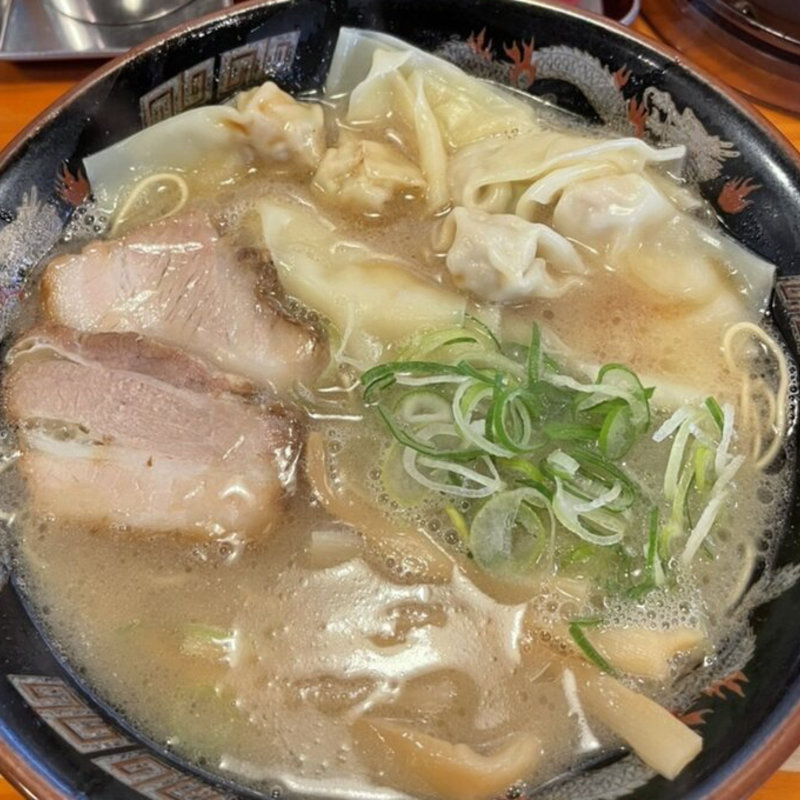 ワンタンメン(麺屋ラ賊 （らぞく）)