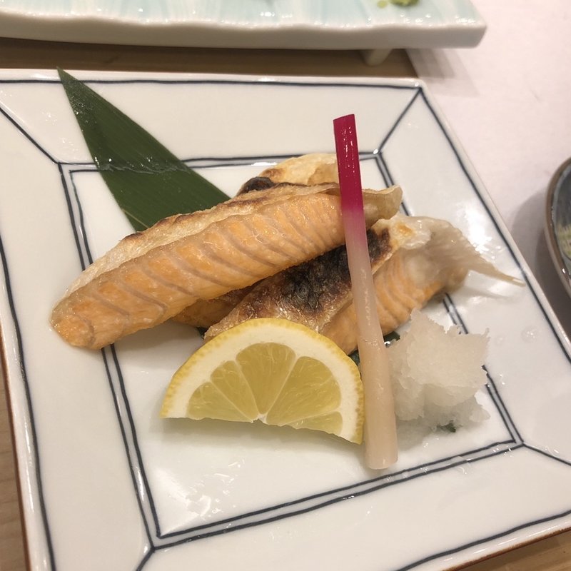 鮭ハラス焼(すし・旬彩　鷹の羽 新橋店 （たかのは）)