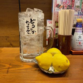 ドライの生絞りレモンサワー(メガ)(伝串 新時代 太田川駅前店)