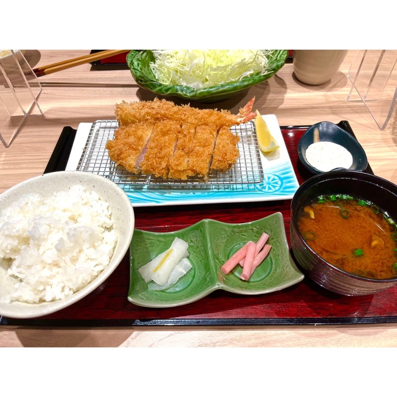 熟成三元麦豚ロースかつ95gと大海老フライ盛り合わせ御膳(とんかつ新宿さぼてん　栄オアシス21店)