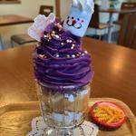 紫芋と塩キャラメルのパフェ(sweets&cafe MOKU MOKU)