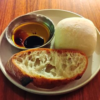 白井屋ベーカリーのパン(SHIROIYA the LOUNGE)