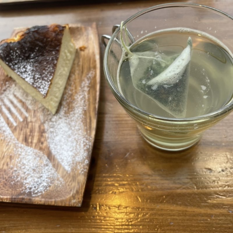 自家製バスク風ベイクドチーズケーキ(もとまちユニオン 元町店)