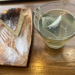 自家製バスク風ベイクドチーズケーキ(もとまちユニオン 元町店)