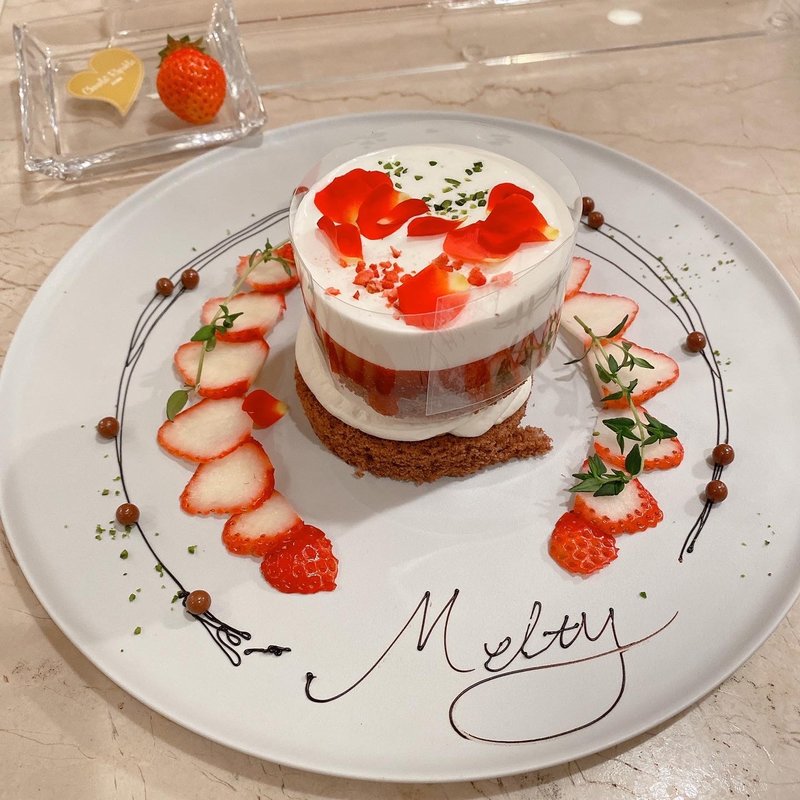 カフェ限定のショートケーキプレート(ショコラ リパブリック 三宮本店)