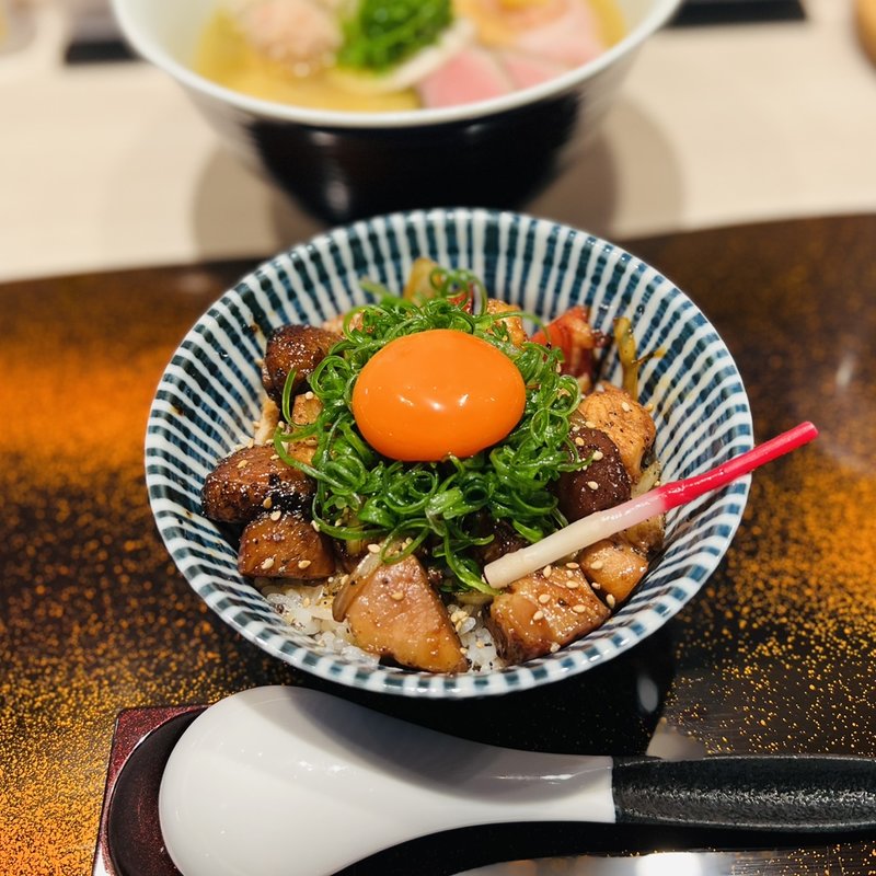 お肉ごはん(入鹿TOKYO)