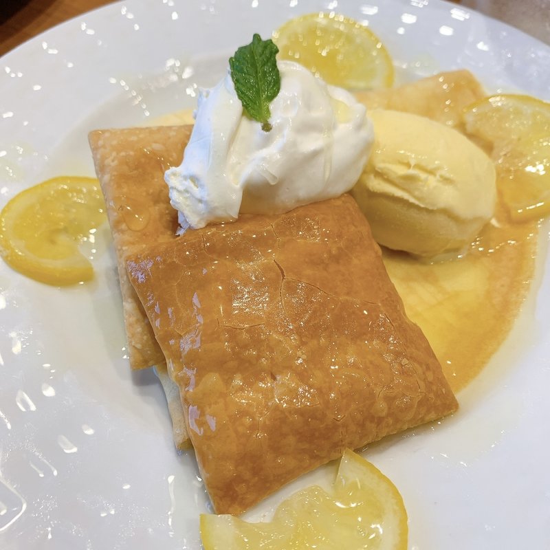レモンのクレープパイ(ココス 千住堀切橋店 )