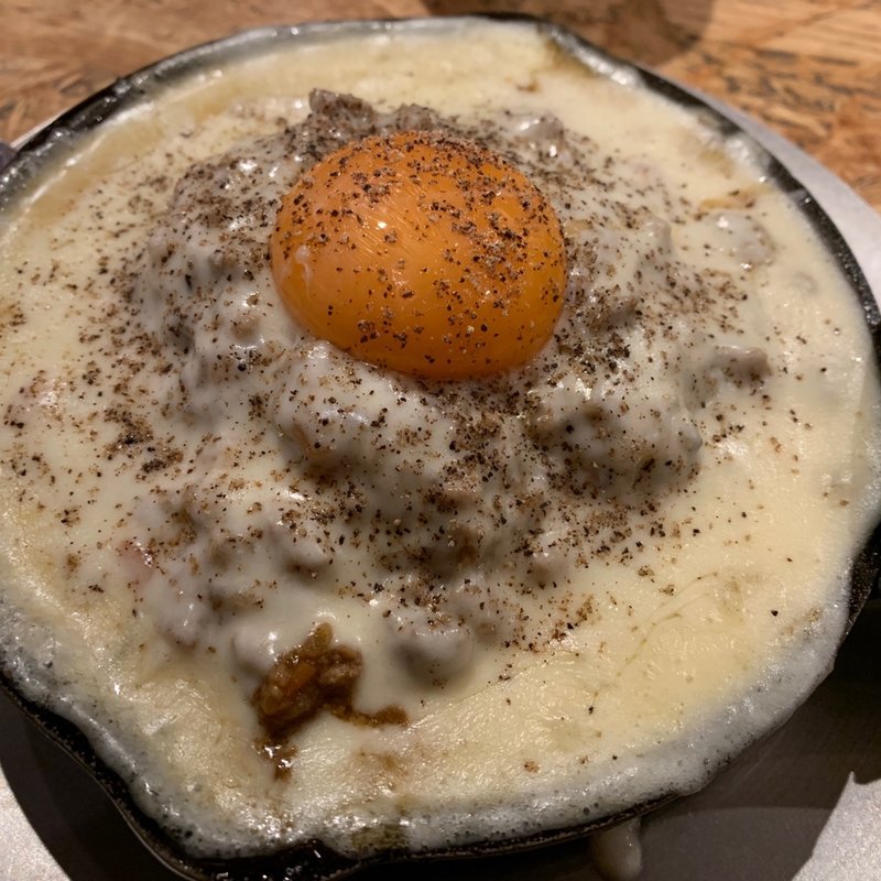 モッツァレラチーズのブラックキーマカレー(野菜を食べるカレーcamp 代々木本店)