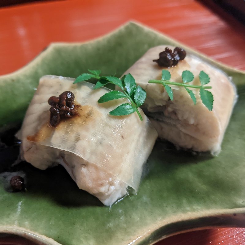煮鰻(御料理 貴船 （キフネ）)