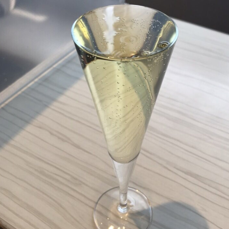 俺の泡　なみなみ(俺のフレンチ YOKOHAMA )