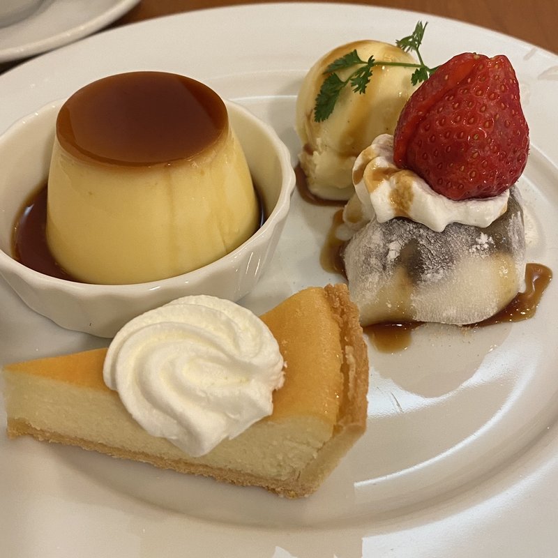 期間限定デザートプレートとお飲物(カフェ モロゾフ さんちか店 )