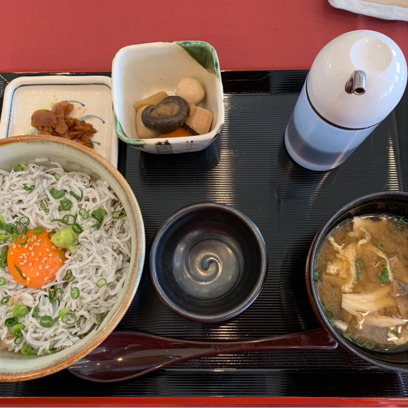 釜揚げしらす丼(烏山城カントリークラブレストラン)
