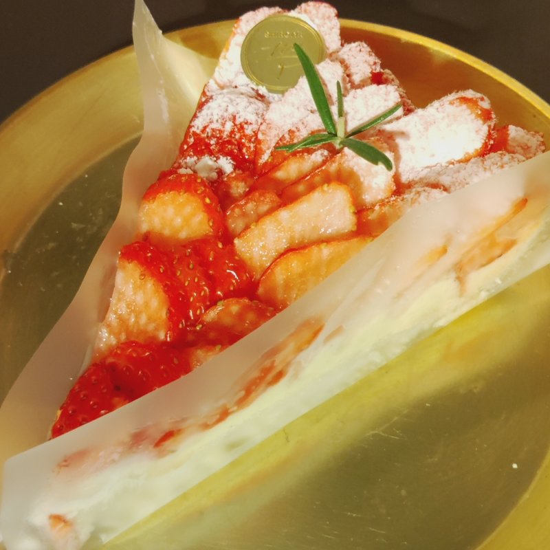 とれたて苺のタルト(SHIROIYA the PATISSERIE)