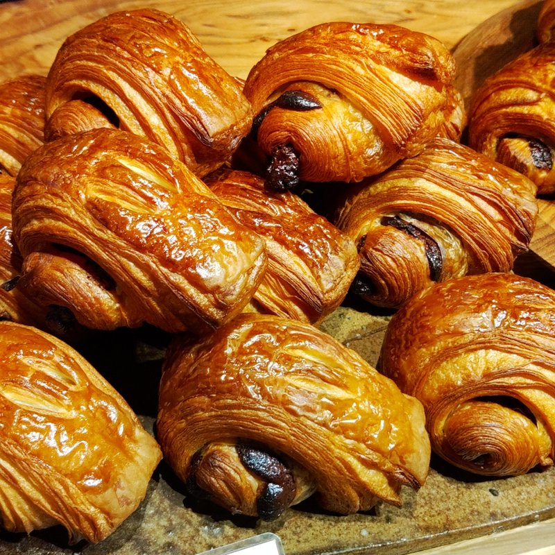 クロワッサン(白井屋ザ・ベーカリー

)