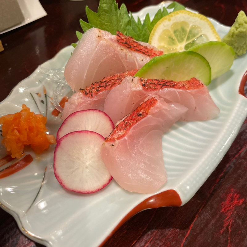 金目鯛炙り刺し(ぶんご)