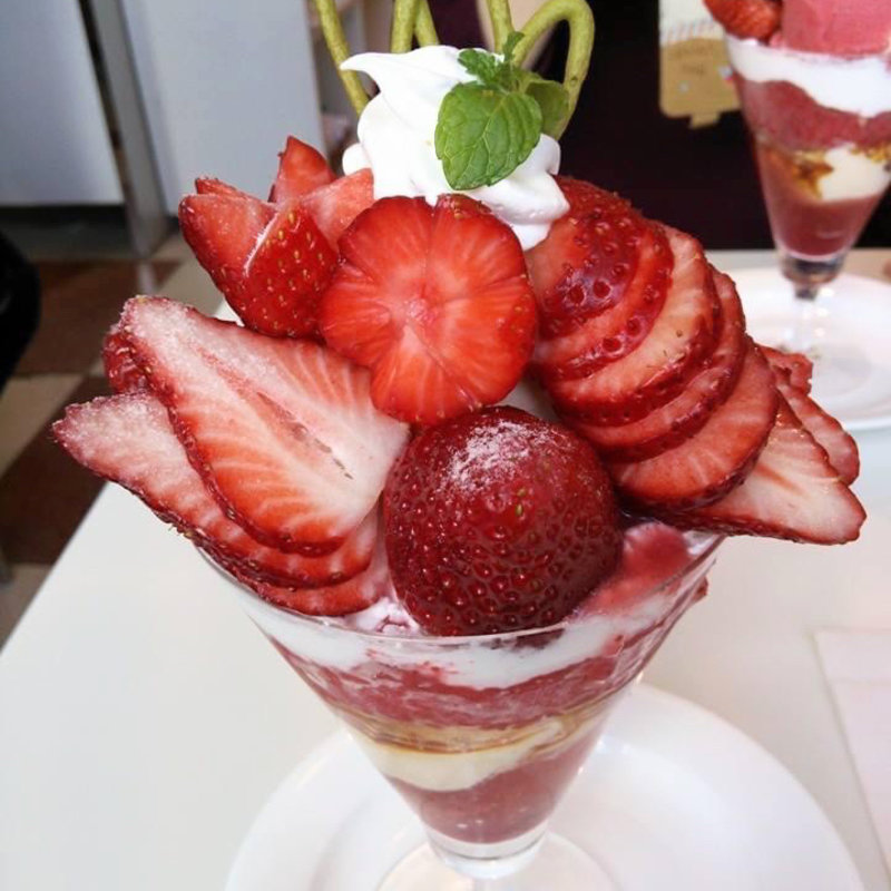 ストロベリーパフェ(タカノフルーツパーラー 新宿高島屋店 )