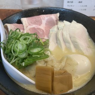 鶏白湯塩ラーメン(らぁめん 麺屋秀)