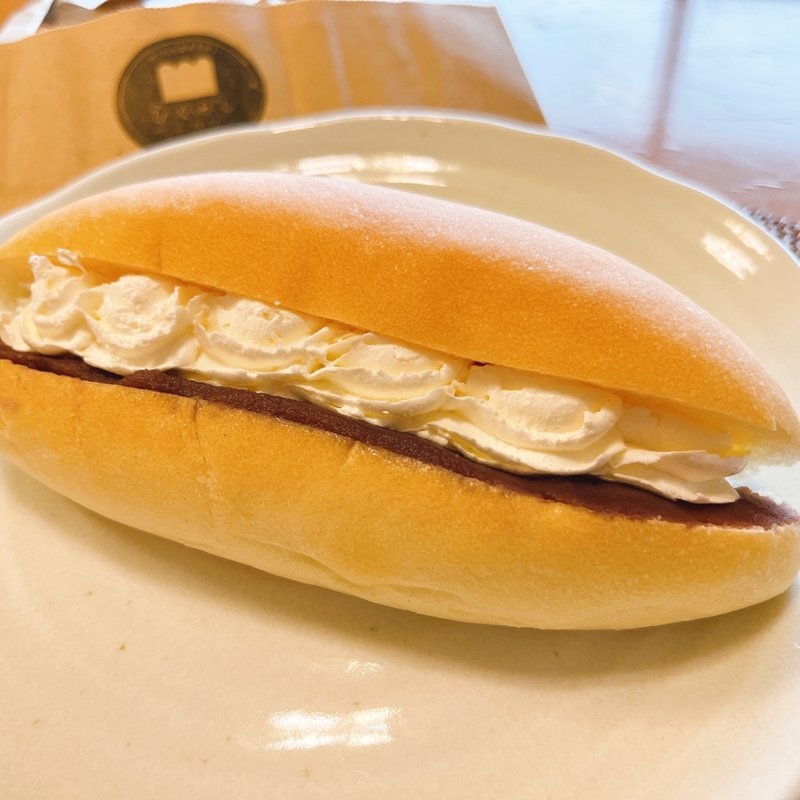 有機栽培の小豆で作ったあんホイップ(ひぐらしベーカリー)