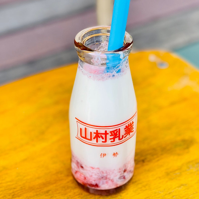 いちごみるく(山村みるくがっこう )