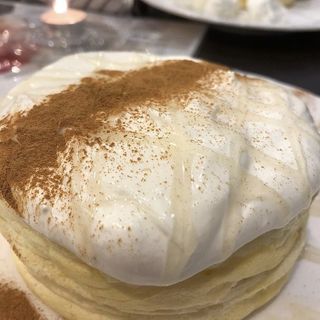 リコッタチーズのパンケーキ　ハニーシナモン(さかい珈琲 広島千田町店 )
